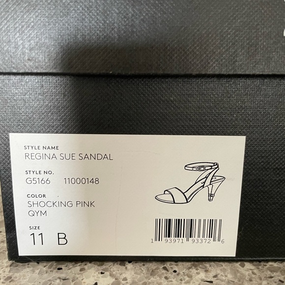 Coach Open Toe Sandal - Picture 6 of 8